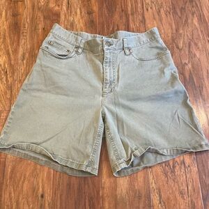 Women’s Jones Sport Military Green High Rise Shorts, Size 6